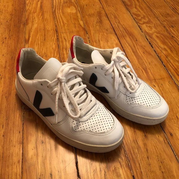 veja womens v10 sneakers